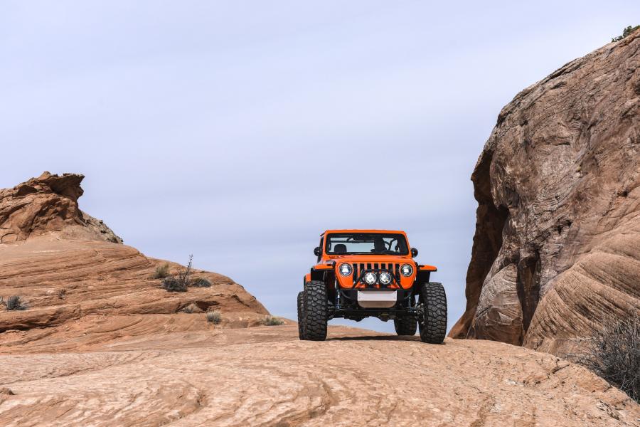  Jeep Sandstorm Concept (JL) 2018 года  (фото 19 из 50)